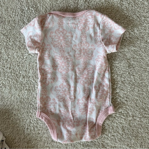 Bundle of Newborn Onsies - Picture 2 of 14
